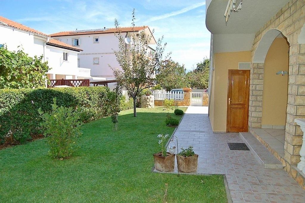 Apartment In Privlaka With Terrace, Air Conditioning, Wi-Fi, Washing Machine Zewnętrze zdjęcie