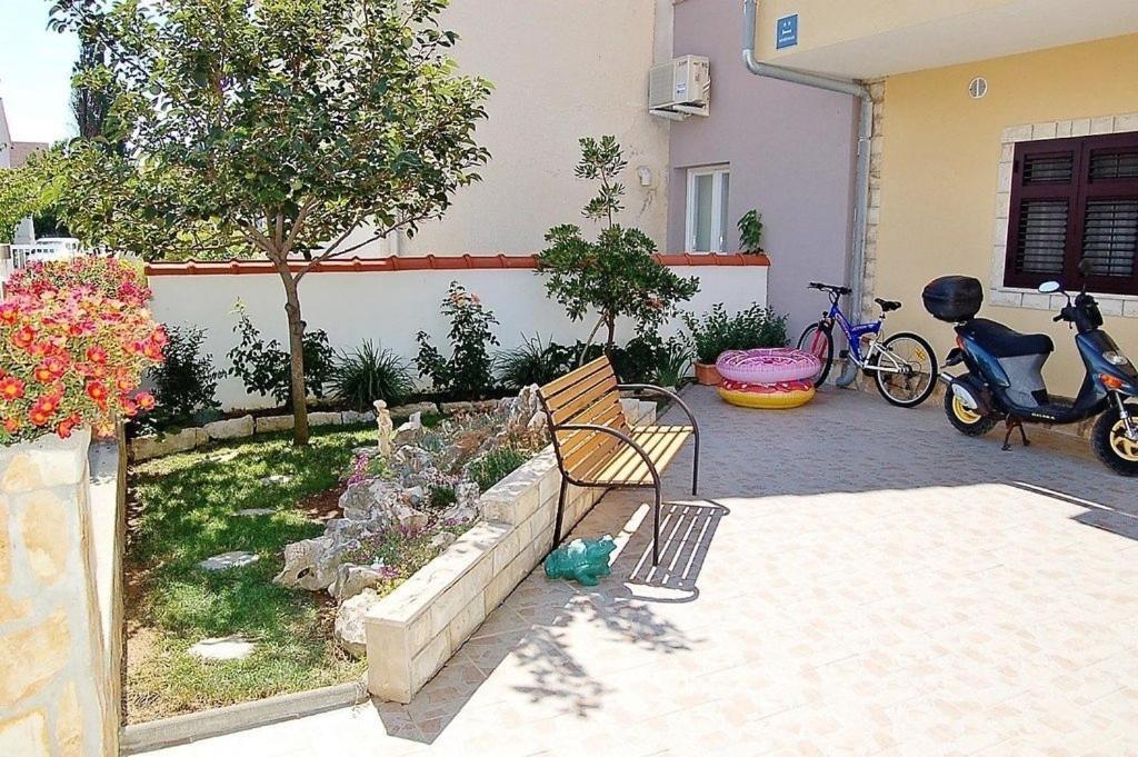 Apartment In Privlaka With Terrace, Air Conditioning, Wi-Fi, Washing Machine Zewnętrze zdjęcie